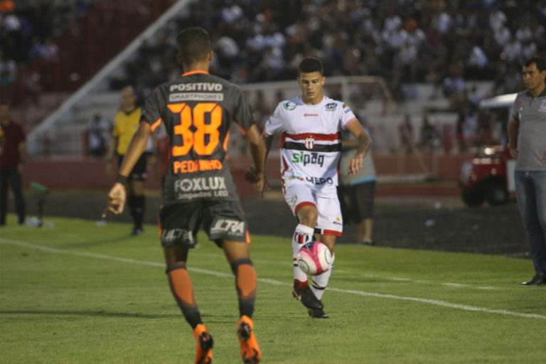 Paulistão: Roberto Cavalo testa Botafogo com três zagueiros para enfrentar Corinthians