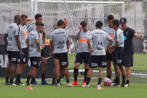 Paulistão: Com muitas mudanças, Carille esconde escalação do Corinthians