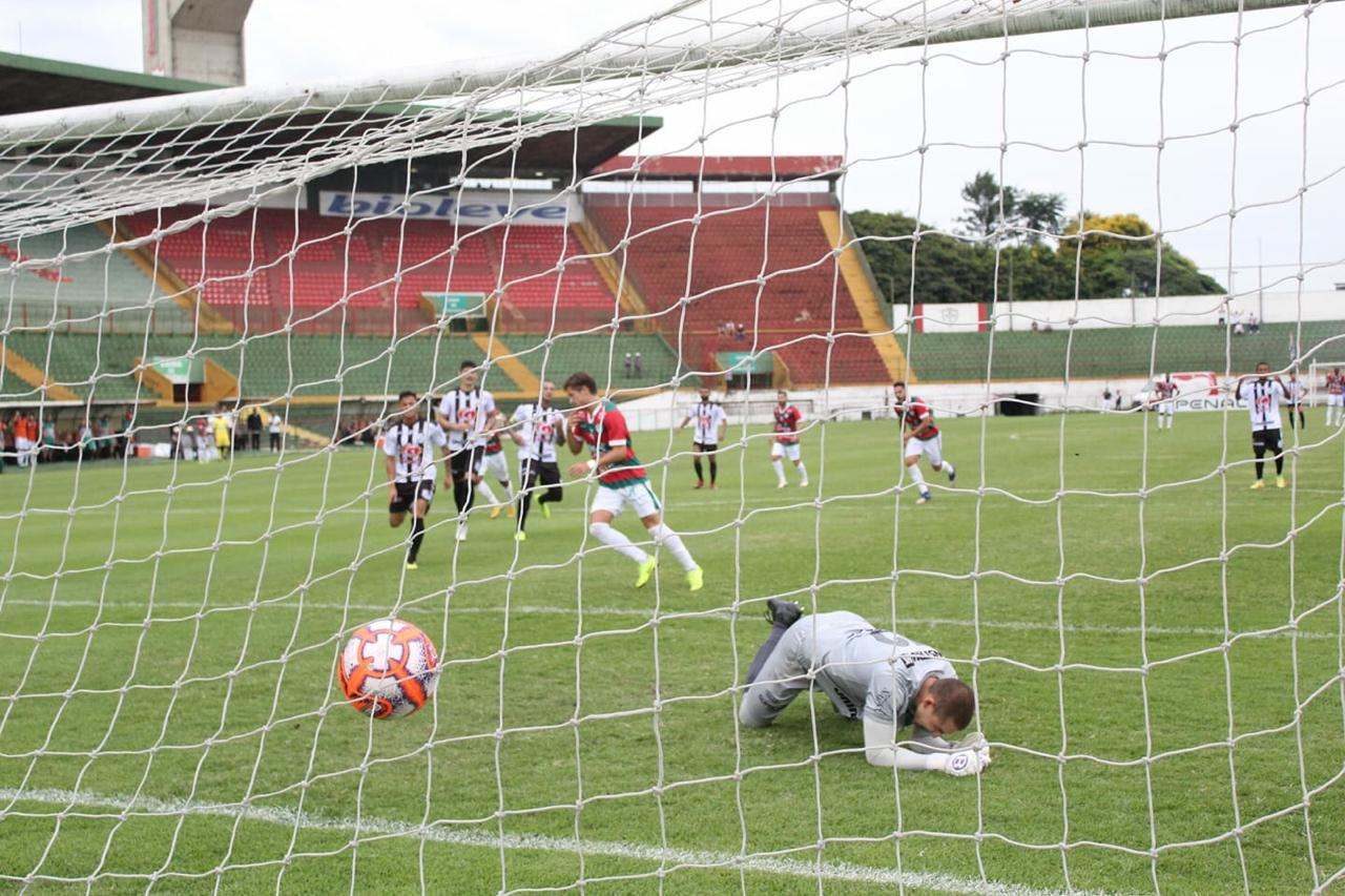 Portuguesa x Penapolense – Ainda sem Paulo Roberto, Lusa faz duelo direto