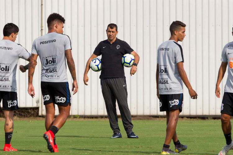 Defesa do Corinthians de Carille em 2019 é tão falha quanto a de Jair Ventura