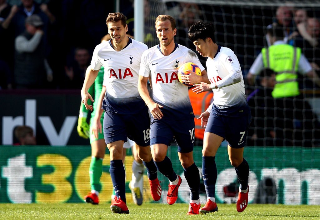 INGLÊS: Kane volta com gol, mas Tottenham é batido pelo Burnley e perde embalo