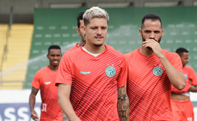 Após grave lesão, Lucas Crispim passa por cirurgia para retornar ao Guarani