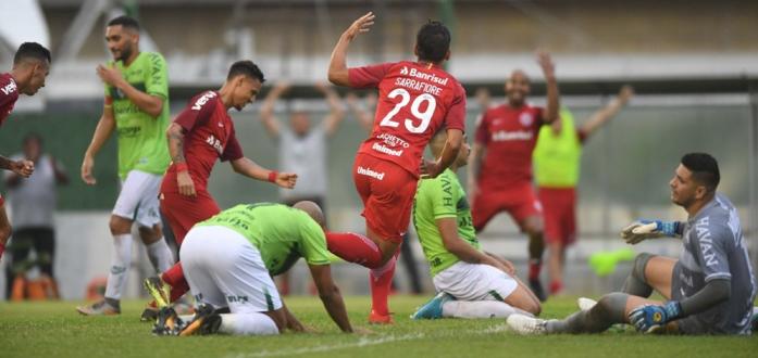 Argentino de 21 anos marca primeiro gol e Inter vence o Avenida pela oitava rodada do Gaúcho