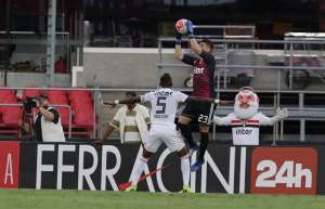 Após empate do São Paulo, Mancini elogia atuação de Tiago Volpi
