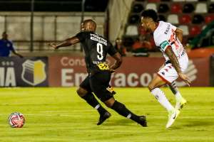 Carille diz que vitória não esconde atuação ruim do Corinthians