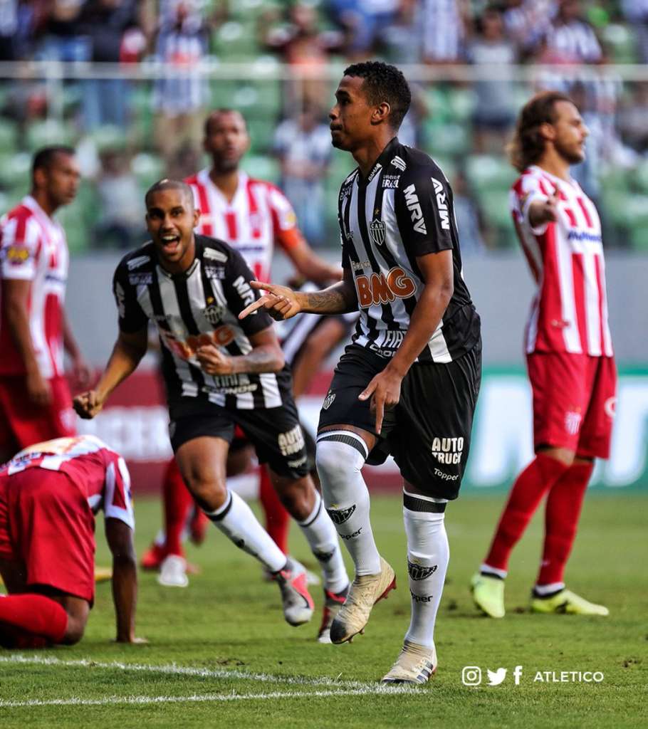 Alerrandro festeja gols pelo Atlético-MG e pede foco na Libertadores