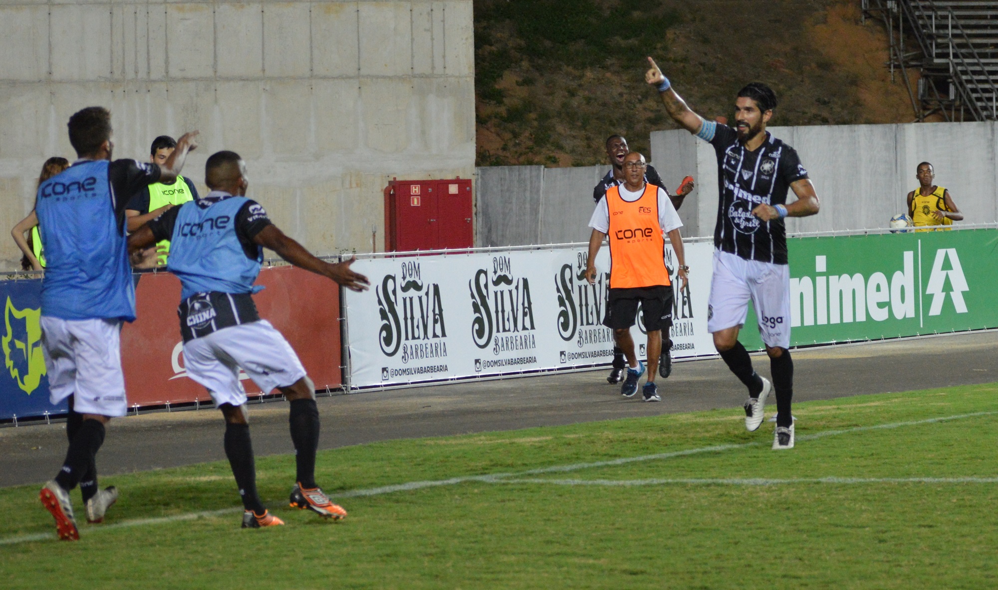 Capixaba: Loco Abreu marca gol pelo Rio Branco e atinge marca histórica