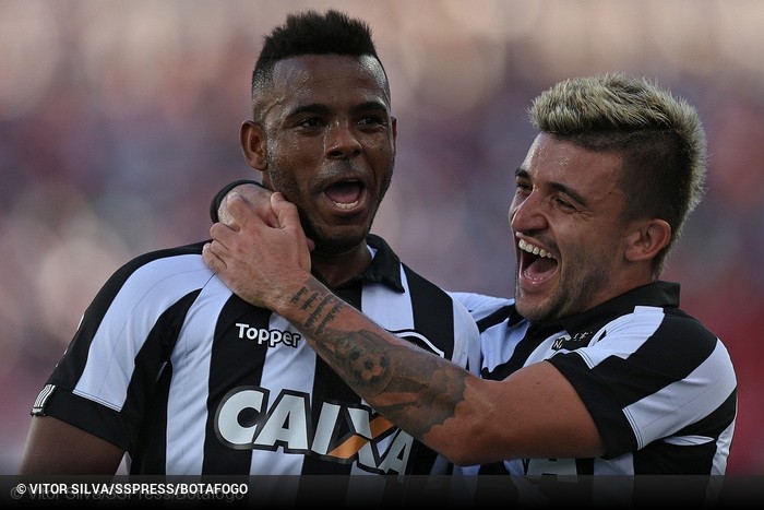 Catarinense: Chapecoense acerta com atacantes de Flamengo e Botafogo