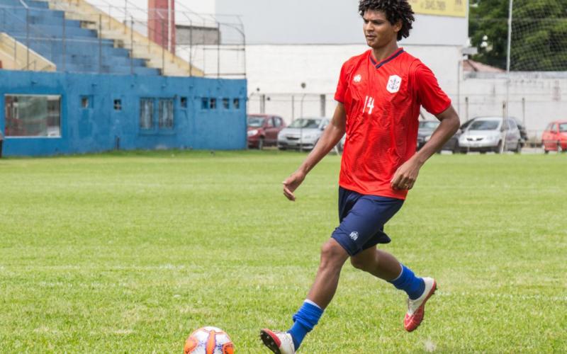 Volante do Marcílio diz que ficou surpreso ao saber de interesse do Avaí