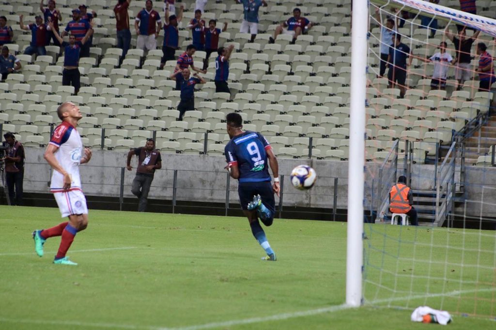 VEJA O VÍDEO! Ceni diz que jogador do Fortaleza levou 8 pontos e voltou a campo