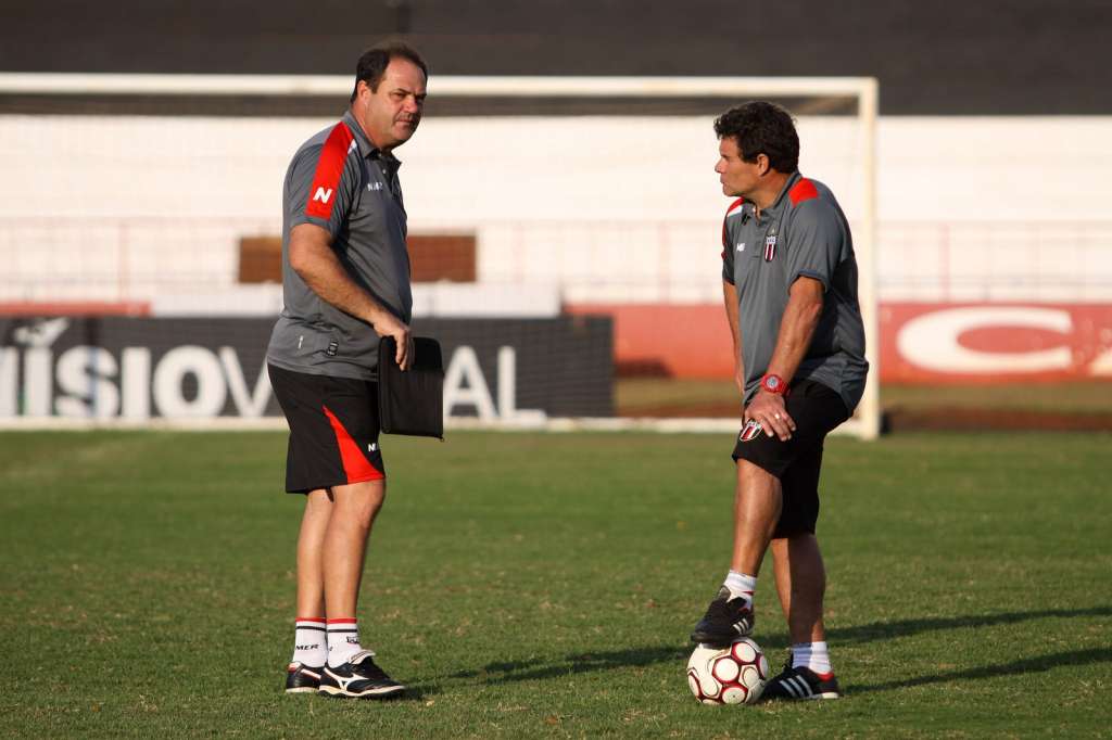 Portuguesa age rápido e contrata Vica, ex-técnico do Botafogo-SP, para a Série A2