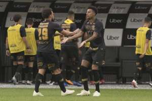 Sem espaço com Carille, Corinthians deve emprestar ex-atacante da Ponte