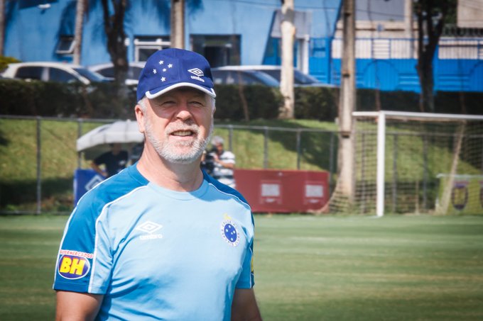 Mano vê chance remota de ter Thiago Neves na estreia do Cruzeiro na Libertadores