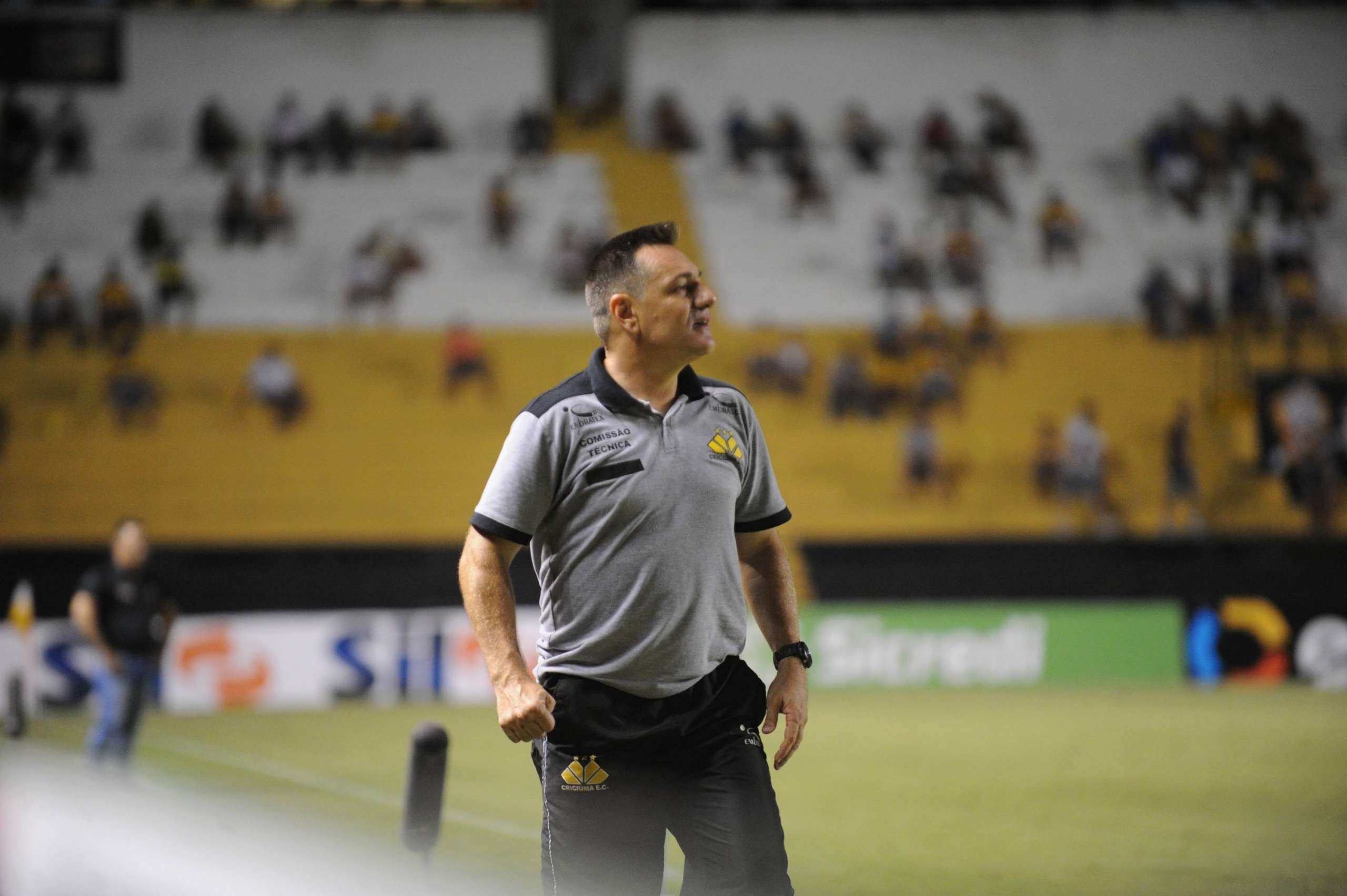 Catarinense: Doriva projeta sequência de vitórias em casa para reabilitar o Criciúma