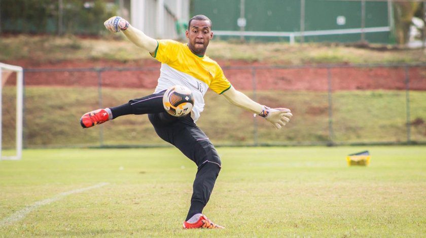 Goleiro do Brasiliense atinge marca histórica de mais de 630 minutos sem sofrer gols