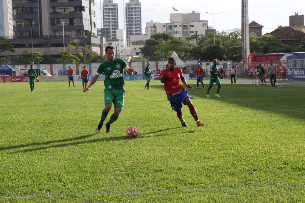 A Chapecoense vai em busca da reabilitação depois de ter perdido para o Marcílio Dias