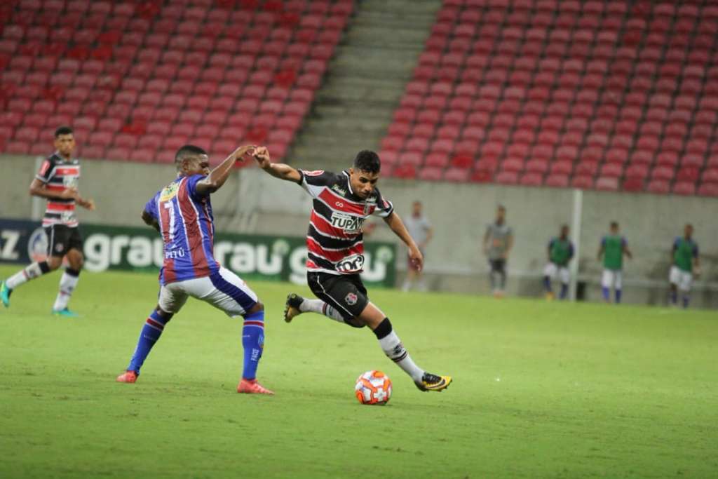 Vitória surpreende o Santa Cruz - Rodrigo Baltar / Santa Cruz FC