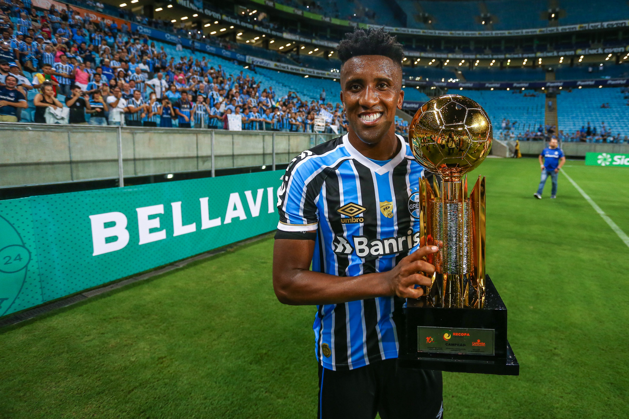 Gaúcho: Grêmio renova contrato do lateral Cortez até o fim de 2021
