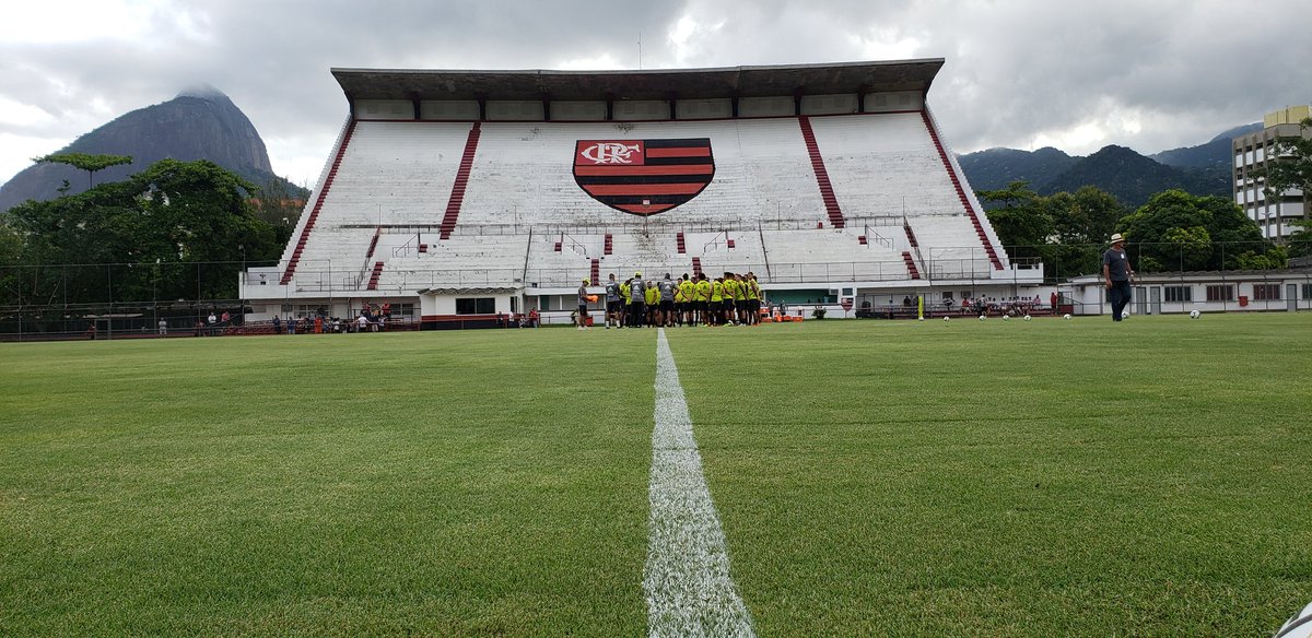 Com Ninho do Urubu interditado, Flamengo treina na Gávea pensando na Portuguesa