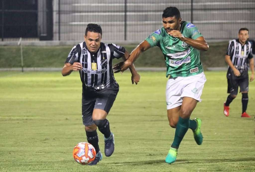 A vitória magra sobre o Palmeira de Goianinha colocou o ABC na liderança (Foto: Andrei Torres/ABC)