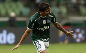 Ricardo Goulart festeja gols e assistência em estreia como titular no Palmeiras