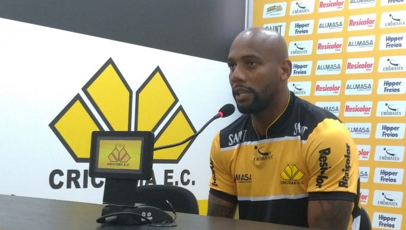Catarinense: Apesar da vitória, Maicon critica desempenho do Criciúma