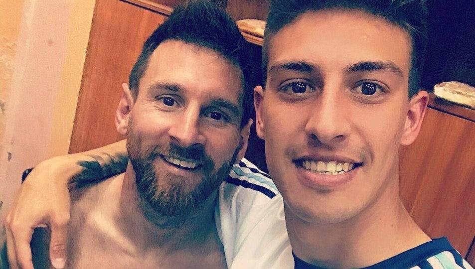 Companheiro de seleção confirma “mito” de que Messi é bem dotado