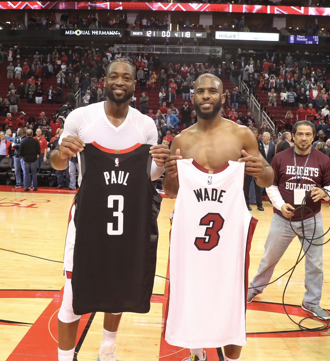 NBA: De virada, Houston Rockets vence Miami Heat com 58 pontos de James Harden