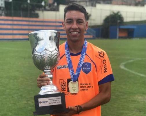 Paranaense: Cascavel CR anuncia meia Lukas Rezende para Taça Dirceu Krüger