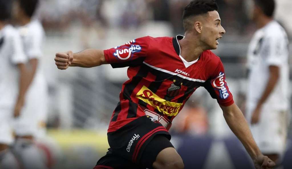 Flamengo quer destaque do Ituano, de 17 anos, que também interessa ao Arsenal. (Foto: Miguel Schincariol/Ituano)