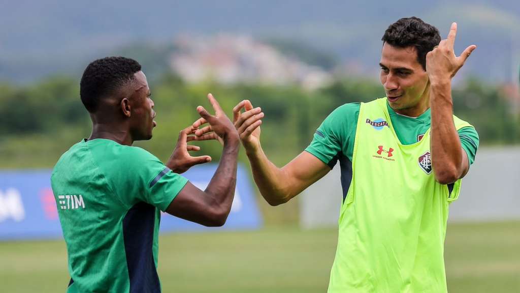 Ganso elogia defesa do Resende e destaca postura do Flu mesmo com um a menos