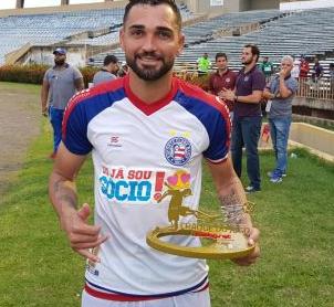 Gilberto fez 2 gols e curte grande momento