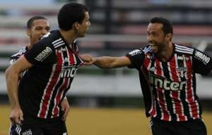 Santos se classifica e São Paulo reage no Paulistão