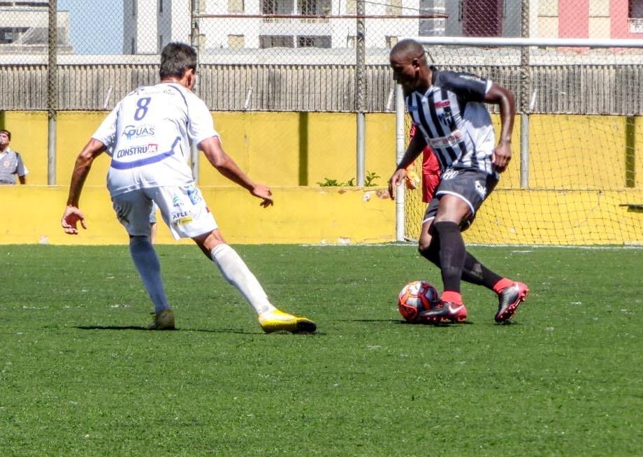 ​Paulista A3: Volante do EC São Bernardo exalta confronto contra o líder