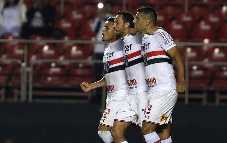 São Paulo encaminha o empréstimo do atacante Diego Souza para o Botafogo