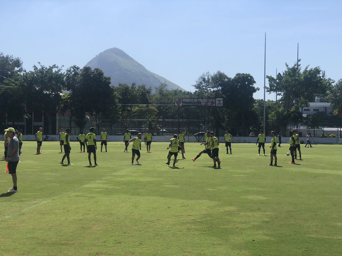 Carioca: De olho em sequência no Fla, Léo Duarte quer acabar com boa fase do Vasco