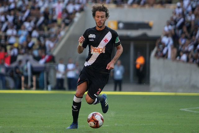 Gaúcho: Grêmio confirma retorno do lateral Galhardo em contrato por empréstimo