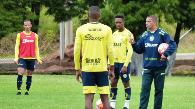 Mineiro: Invicto na Caldense, técnico Mauro Fernandes visa classificação