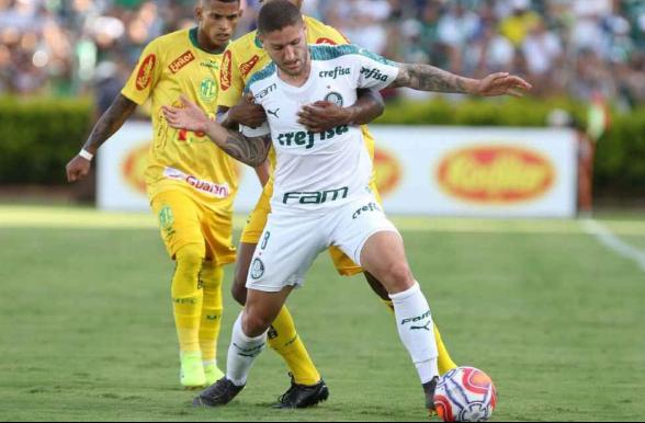 Zé Rafael iniciou o jogo e tentou ajudar o Palmeiras