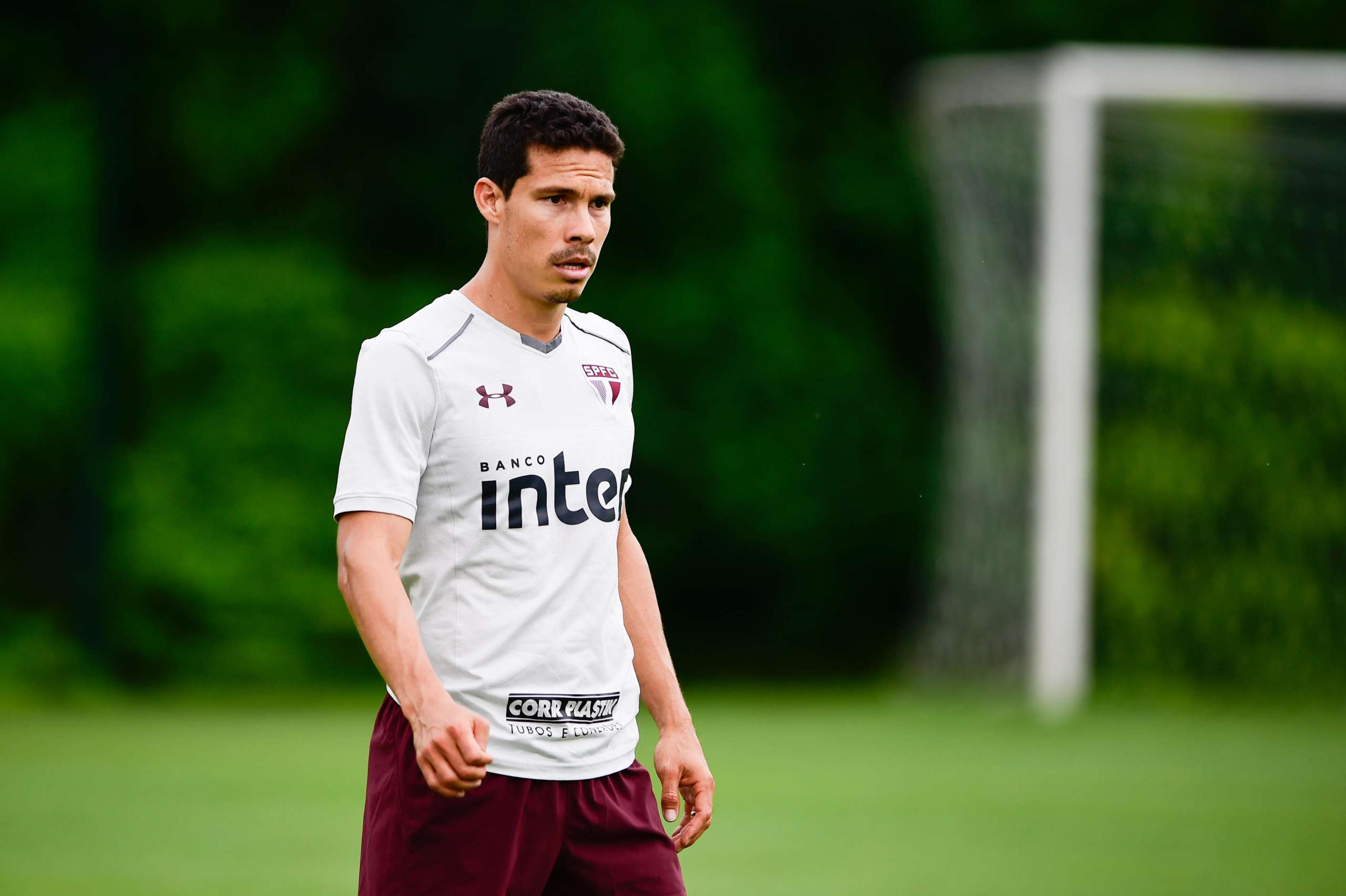 ‘Não podemos ganhar uma e afrouxar’, diz Hernanes após empate do São Paulo