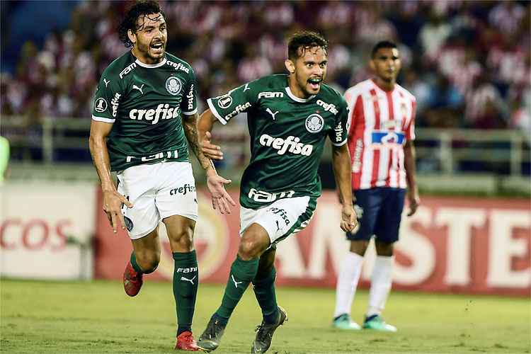 Palmeiras deve manter time-base de estreia em novo duelo pela Libertadores