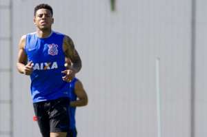 Carille confirma que Gustavo está fora de jogo contra o Ceará pela Copa do Brasil