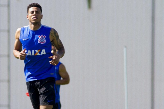 Carille confirma que Gustavo está fora de jogo contra o Ceará pela Copa do Brasil