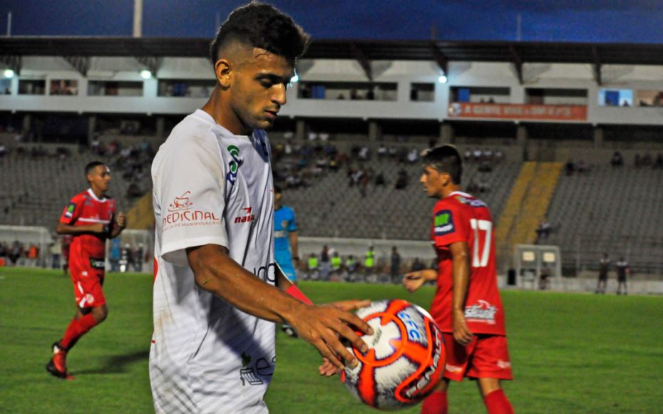 Lance do jogo desta quarta-feira, em que o Velo Clube venceu o Noroeste por 1 a 0. (Foto: Bruno Freitas / EC Noroeste)