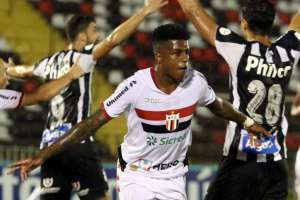 Em má fase, Santos exibe incômodo com nova derrota por goleada