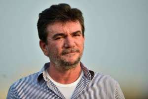 Andrés Sanchez diz que voltou 'mais light' e promete compra de Danilo Avelar