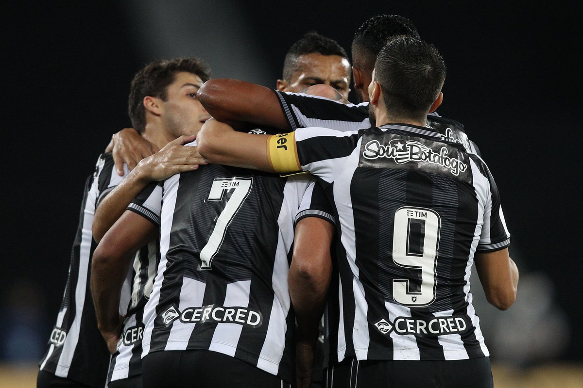 CARIOCA: Diego Souza marca, Botafogo goleia mesmo sem encantar e ainda sonha com vaga
