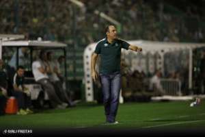 Vinícius Eutrópio bate a concorrência e é o novo técnico do Guarani