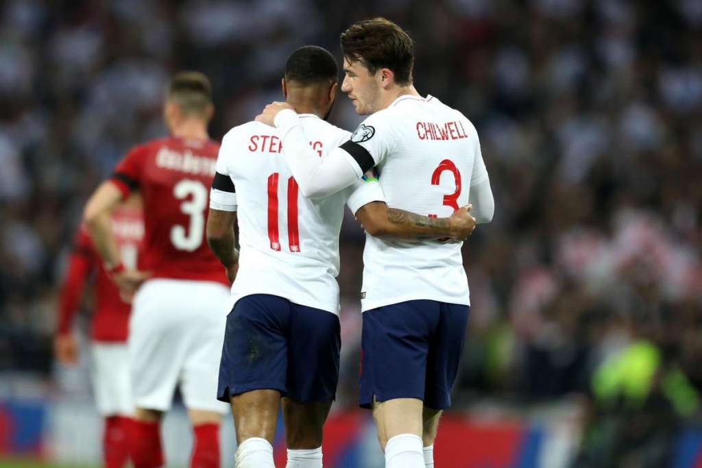 Inglaterra passa por cima da República Tcheca