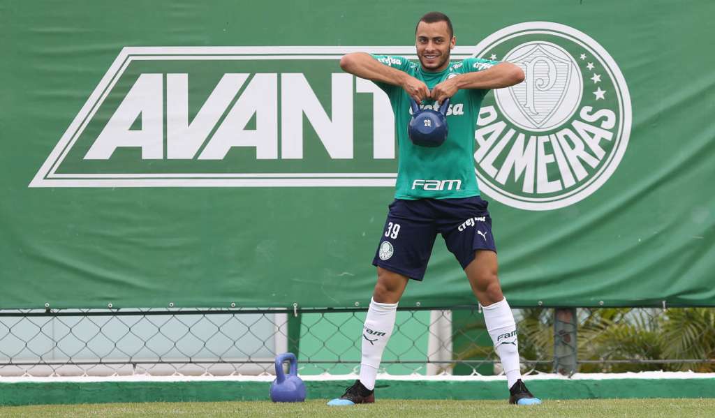 O atacante Arthur Cabral foi um dos jogadores inscritos pelo Palmeiras para as fases finais do Paulistão